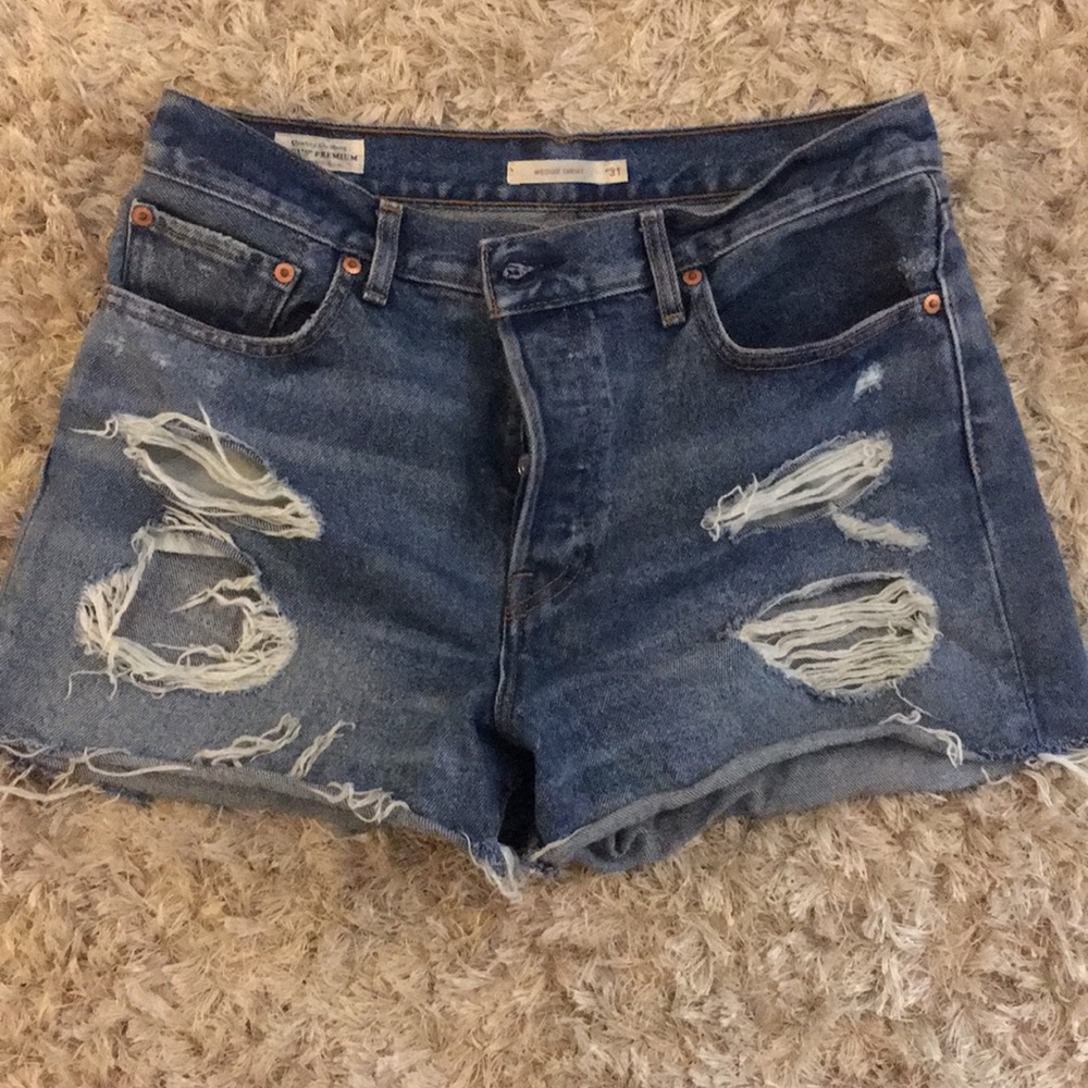 LEVI WEDGIE SHORTS
